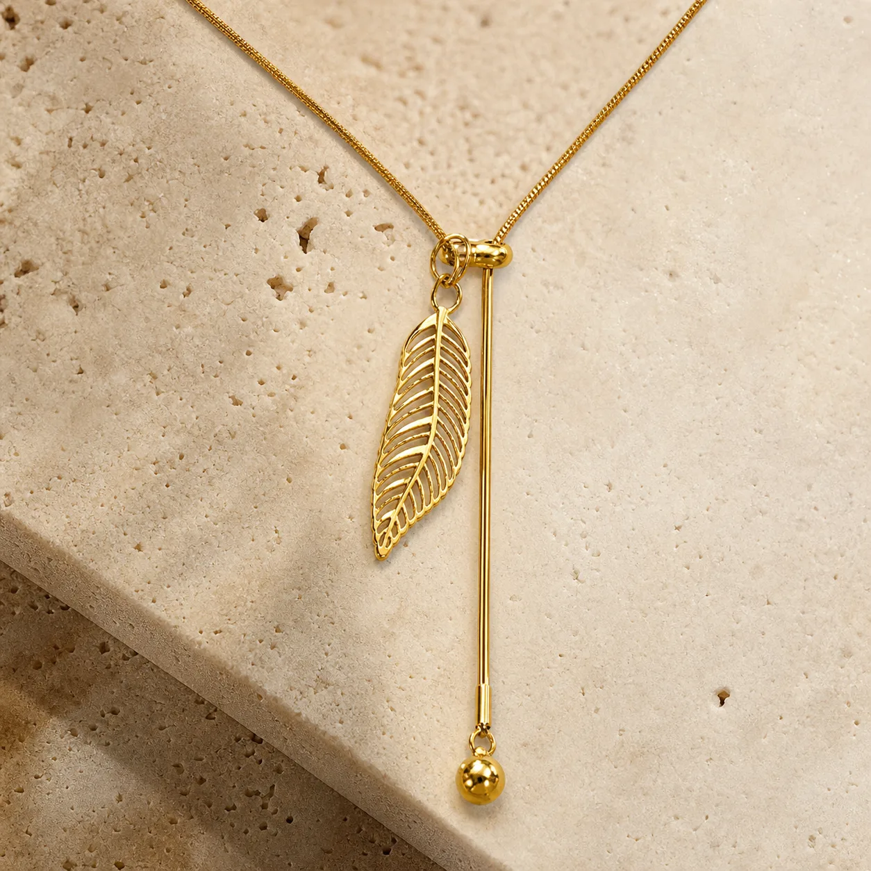 Colar Dourado em Y com Folha e Esfera | 85417-2 colar dourado em Y com folha, referência 85417-2