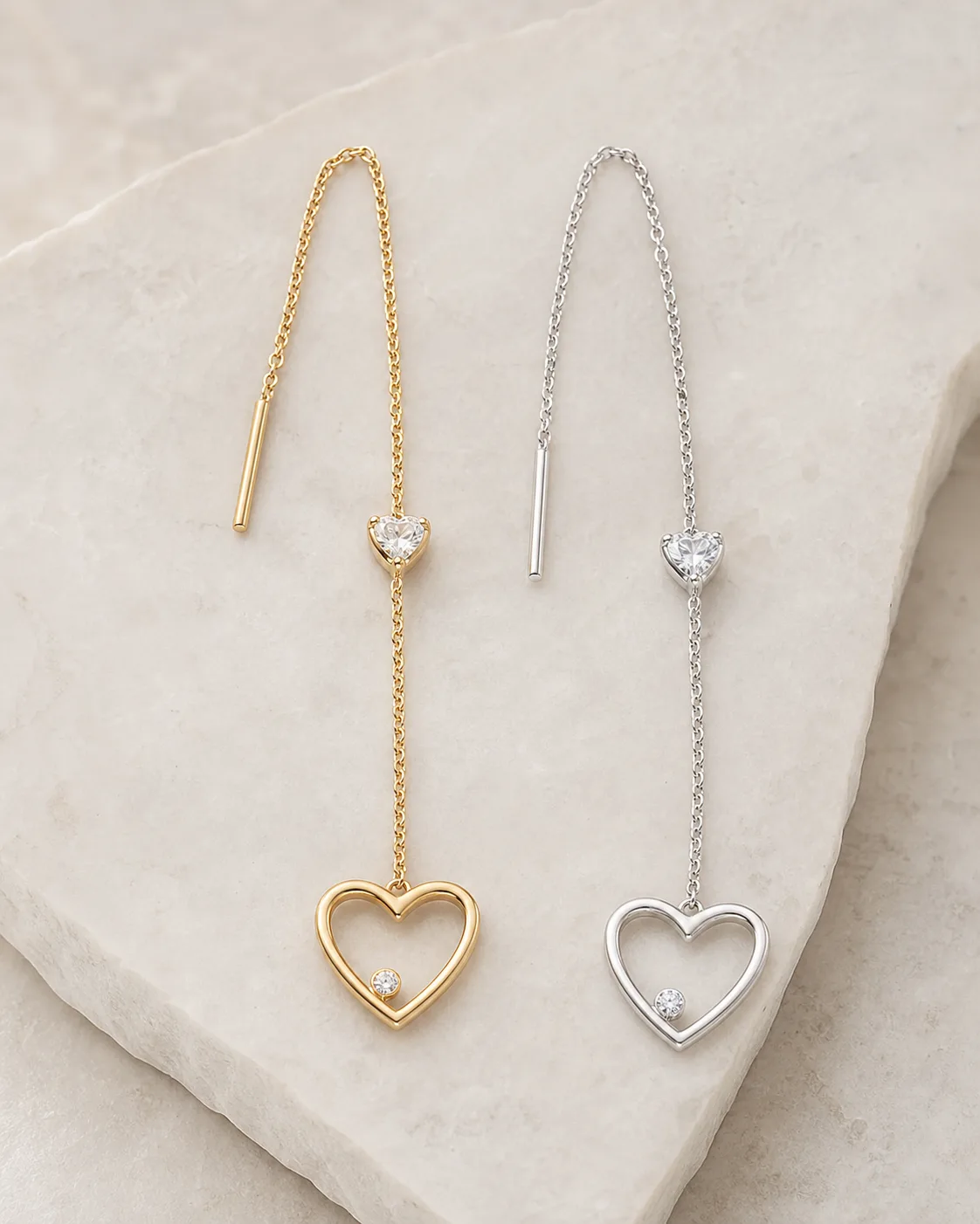 Brincos Passantes Longos Corações com Cristais | Dourado ou Prateado Brincos Passantes Longos Corações com Cristais | Dourado ou Prateado — Dourado