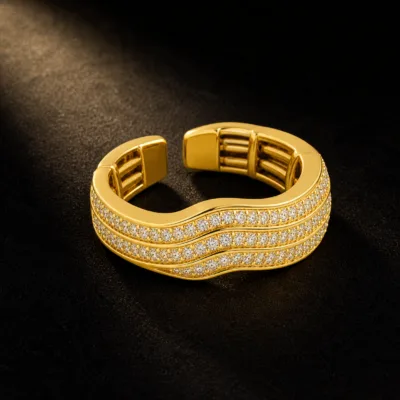 Anel Dourado Zircónias Ondas Triplas, referência 4918-Q032-1