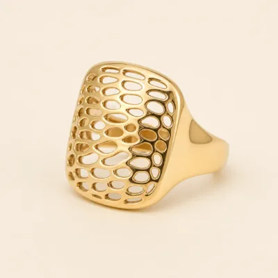 Anel Dourado Escudo Rendilhado, referência 5082-K001-5A