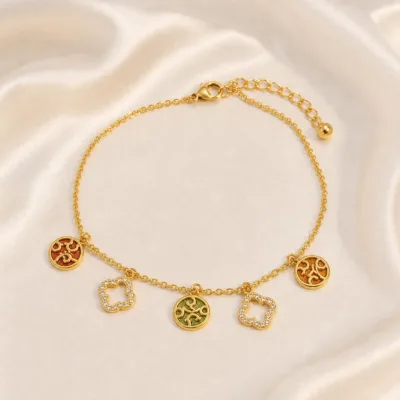 colar mosaico 83505-06 dourado e multicolorido sobre cetim marfim