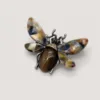 Broche Abelha com Asas Multicolores — 3 Modelos — A — Castanho
