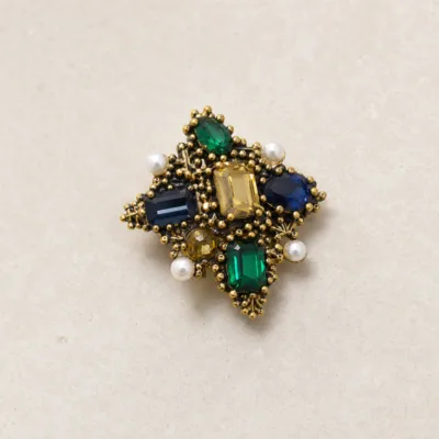Broche Geométrico Multicolor — 3 Modelos — C — Dourado Multicolor