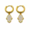 Brincos Argola com Mão de Fátima em Cristais dourado, referência 83706-08