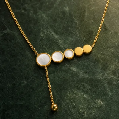 colar dourado em Y, pedra clara de tom quente, referência 83712-04