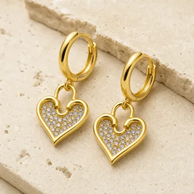 Brincos Argola Coração com Cristais dourado, referência 83740-05
