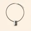 Colar com Pendente Retangular e Aro — 3 Cores — A — Preto