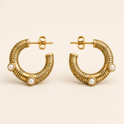 Brincos Argola Étnica com Pérolas dourado, referência 83857-03