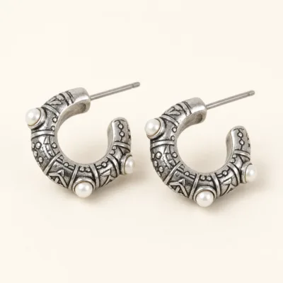 Brincos Argola Étnica com Pérolas prateado, referência 83857-03