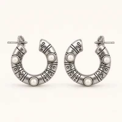 Brincos Argola Étnica com Pérolas prateado, referência 83857-03