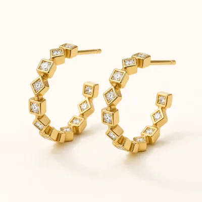 Brincos Argola Geométrica com Cristais dourado, referência 83857-05