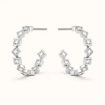 Brincos Argola Geométrica com Cristais prateado, referência 83857-05