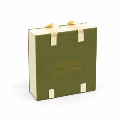 caixa presente verde alça 10x10 cm — 83945-02-closed