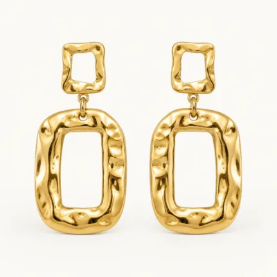 Brincos Retangulares Martelados Abertos dourado, referência 83958-05
