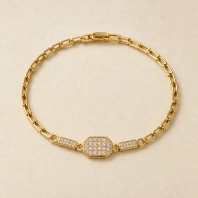 Pulseira dourada pavé 83977-02 modelo A medalhão hexagonal pavé sobre pedra clara