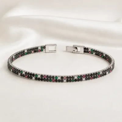 Pulseira tennis dupla linha 83980 modelo D preta multicolor prateada sobre cetim marfim