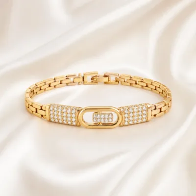 Pulseira malha pavé elo oval 83983-01 modelo B sobre cetim marfim
