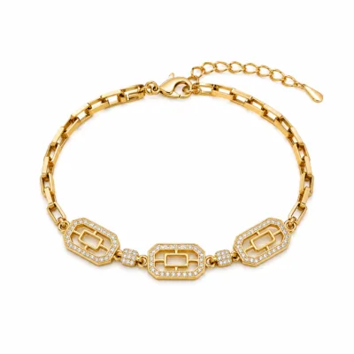 Pulseira octogonal paperclip 83983-02 modelo A em fundo branco