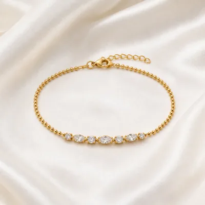 Pulseira cristais brancos 83984 modelo C com linha de cristais sobre cetim marfim