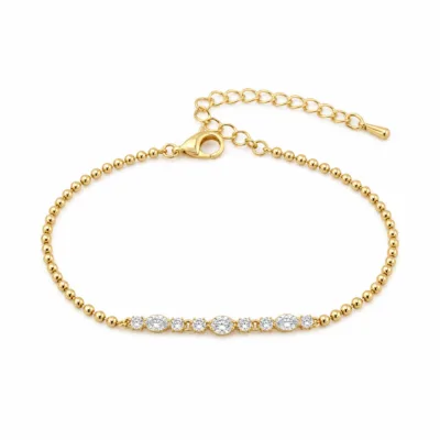 Pulseira cristais brancos 83984 modelo C com linha de cristais em fundo branco