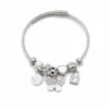 pulseira prateada com borboleta branca em fundo branco, referencia 84039-04-1