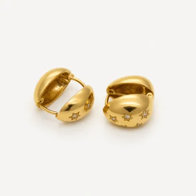 Brincos Argola Abaulados com Estrelas dourado, referência 84061-03