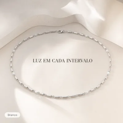 colar prateado com contas, variante dourada, pedra clara, referência 84421-04