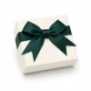 Caixa Branca com Laço Verde Escuro 7x7 cm