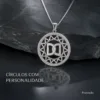 colar medalha redonda, variante dourada, pedra clara, referência 84738-03