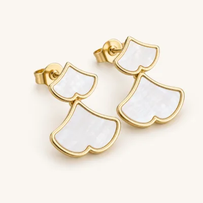 Brincos Leque Duplo com Efeito Nacarado dourado, referência 84856