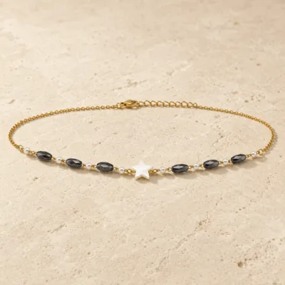 colar dourado pérolas pedras amuletos modelo C Estrela Branca e Pedras Fumadas em pedra clara