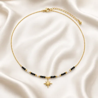 colar dourado pérolas pedras amuletos modelo J Estrela de Oito Pontas em cetim marfim