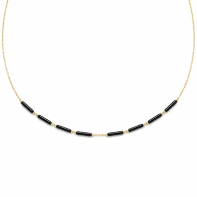 colar dourado preto com pérolas e amuletos, K — Oito Tubos Pretos, em fundo branco, referencia 85182-02