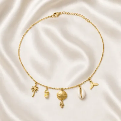 colar dourado com pérolas e contas amarelas, L — Cinco Amuletos Tropicais, em cetim marfim, referencia 85182-03