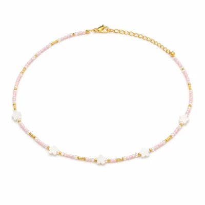 colar dourado rosa 12 modelos opção G Flores Brancas e Tubos Dourados em fundo branco