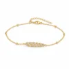 pulseira com folha de cristais dourado em fundo branco, referência 85203-10