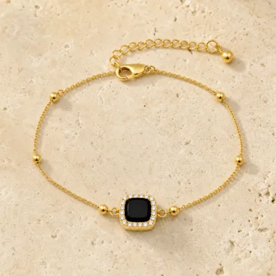 pulseira dupla com cristais dourado em pedra clara de tom quente, referência 85204-02