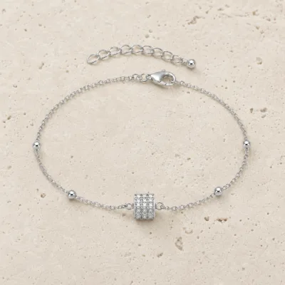 pulseira com cubo de cristais prateado em pedra clara de tom quente, referência 85204-12