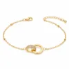 pulseira com dois círculos entrelaçados dourado em fundo branco, referência 85204-17