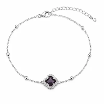 pulseira com trevo violeta de cristais prateado em fundo branco, referência 85204-21