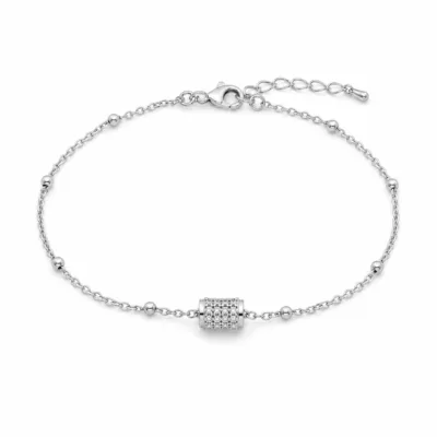 pulseira com cilindro pavé de cristais prateado em fundo branco, referência 85204-25