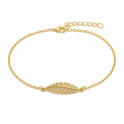pulseira dupla com cristais dourado em fundo branco, referência 85204-26