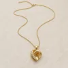 Colar Coração Curvo com Cristais em Aço Dourado — A — Dourado