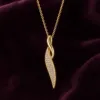 colar com pendente alongado, variante dourada, pedra clara, referência 85280-3