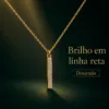 colar com pendente barra de brilho, variante dourada, fundo de estúdio, referência 85290-13