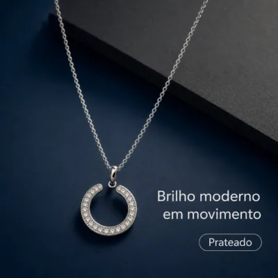 colar com pendente círculo aberto, variante prateada, fundo de estúdio, referência 85290-15