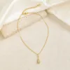 Colar com Pendente Gota e Cristais — 2 Cores — A — Dourado