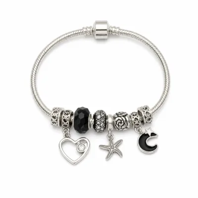 pulseira prateada com conta preta em fundo branco, referencia 85326-4