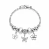pulseira prateada com contas transparentes em fundo branco, referencia 85327-1