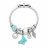 pulseira prateada turquesa com pérola em fundo branco, referencia 85327-2